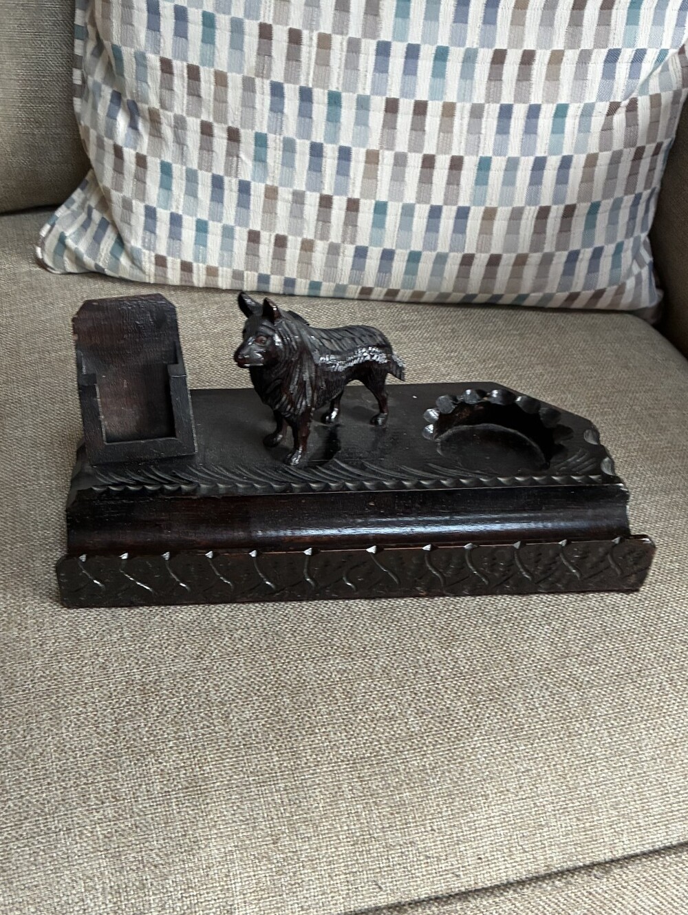 Vintage Carved Wood Dog Figurine Desk Ashtray / Pipe Holder Stand